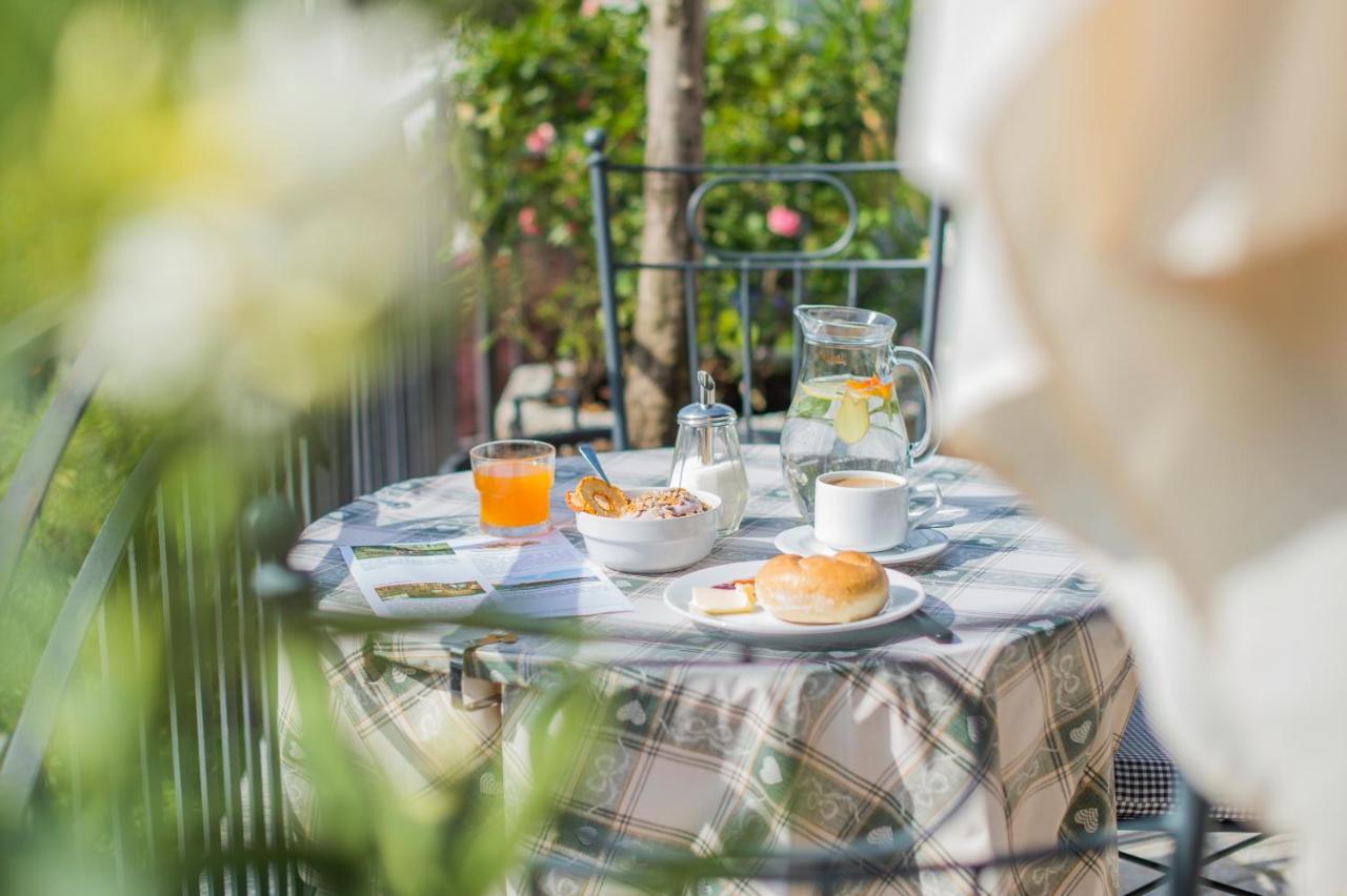 Bed and Breakfast Garni Stuebele Tirolo Zewnętrze zdjęcie