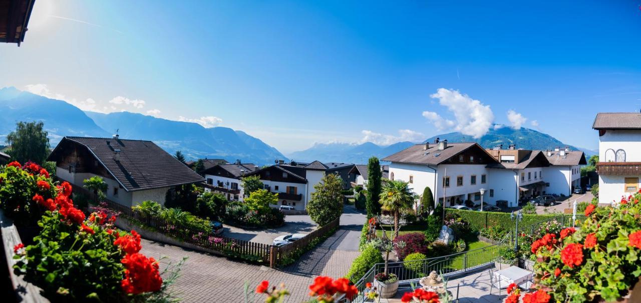 Bed and Breakfast Garni Stuebele Tirolo Zewnętrze zdjęcie