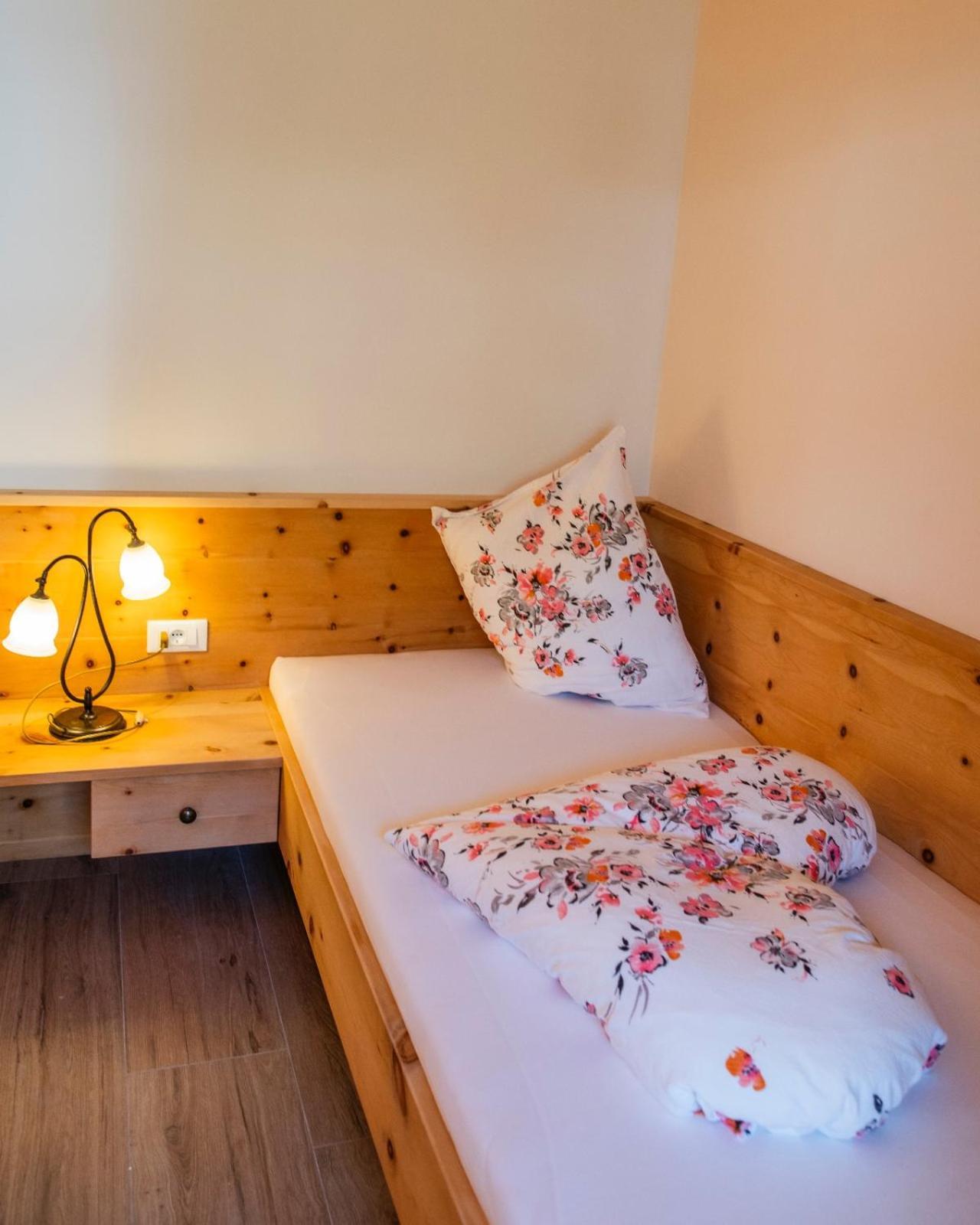Bed and Breakfast Garni Stuebele Tirolo Zewnętrze zdjęcie