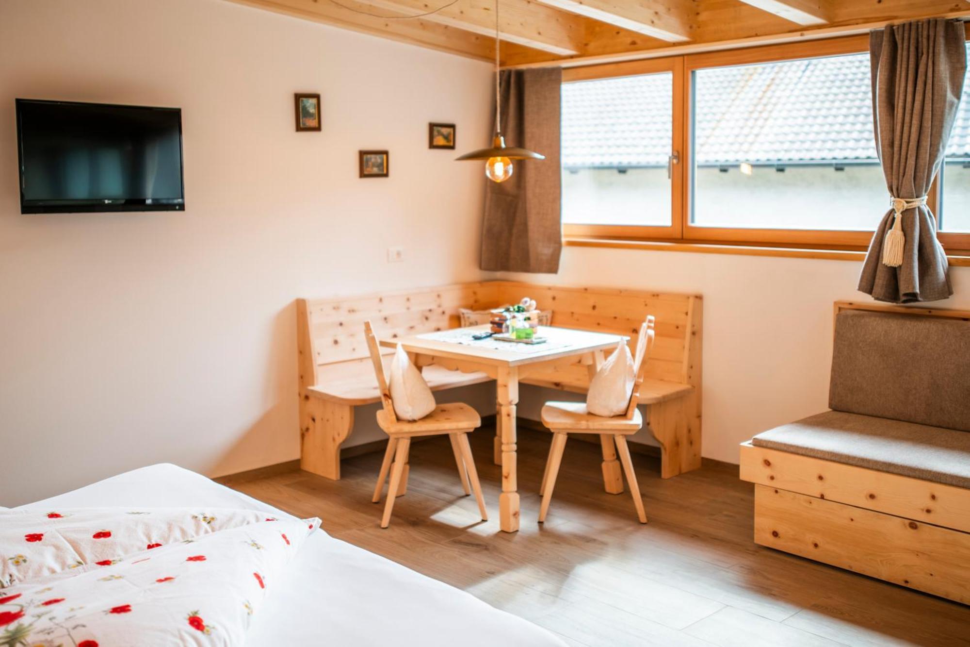 Bed and Breakfast Garni Stuebele Tirolo Zewnętrze zdjęcie